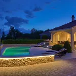 Gardena Villa