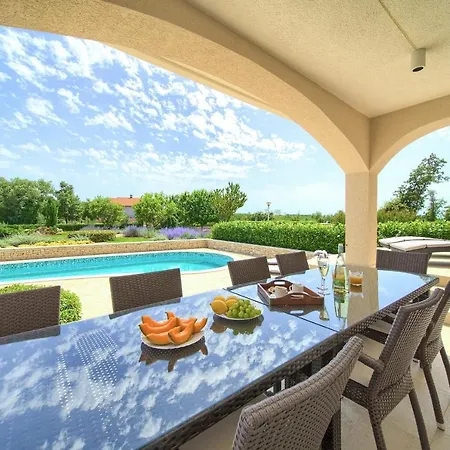 Gardena Villa *